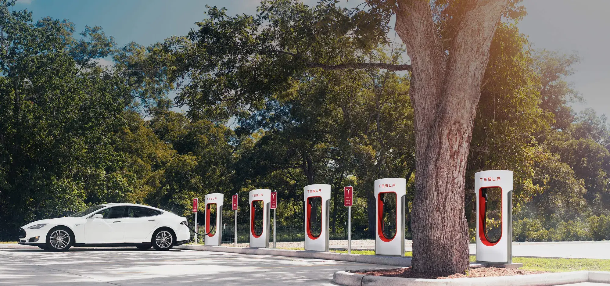 Tesla Supercharger at a Van der Valk hotel