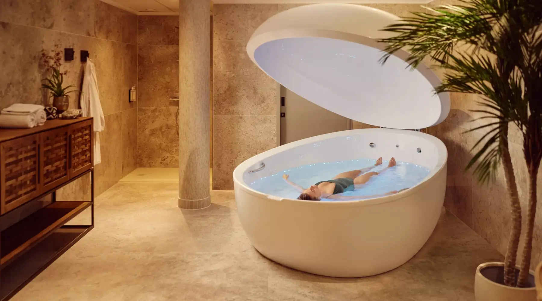 Schweben im Floatbecken in Noordwijk 