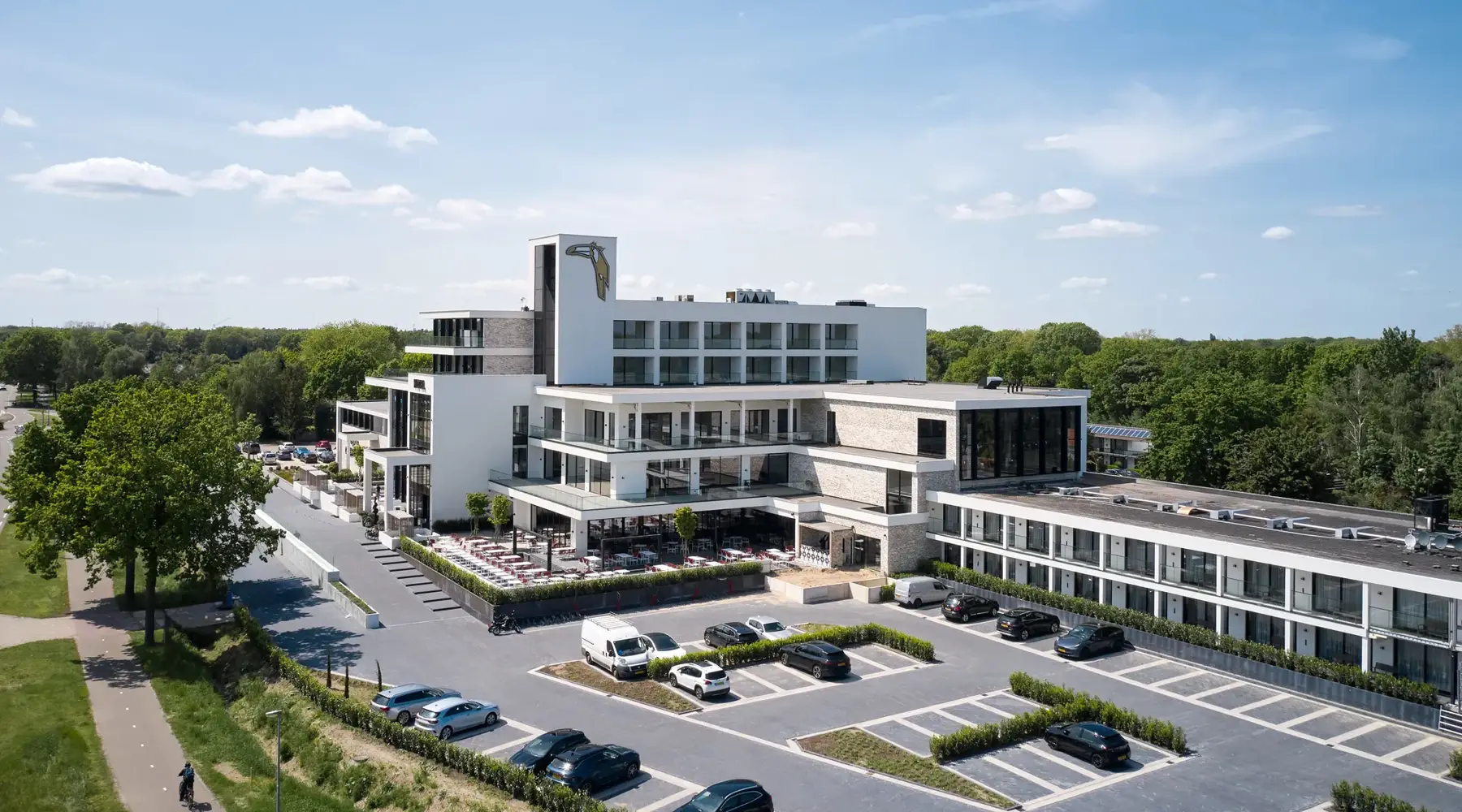 Hotel Nuland vanuit de lucht.