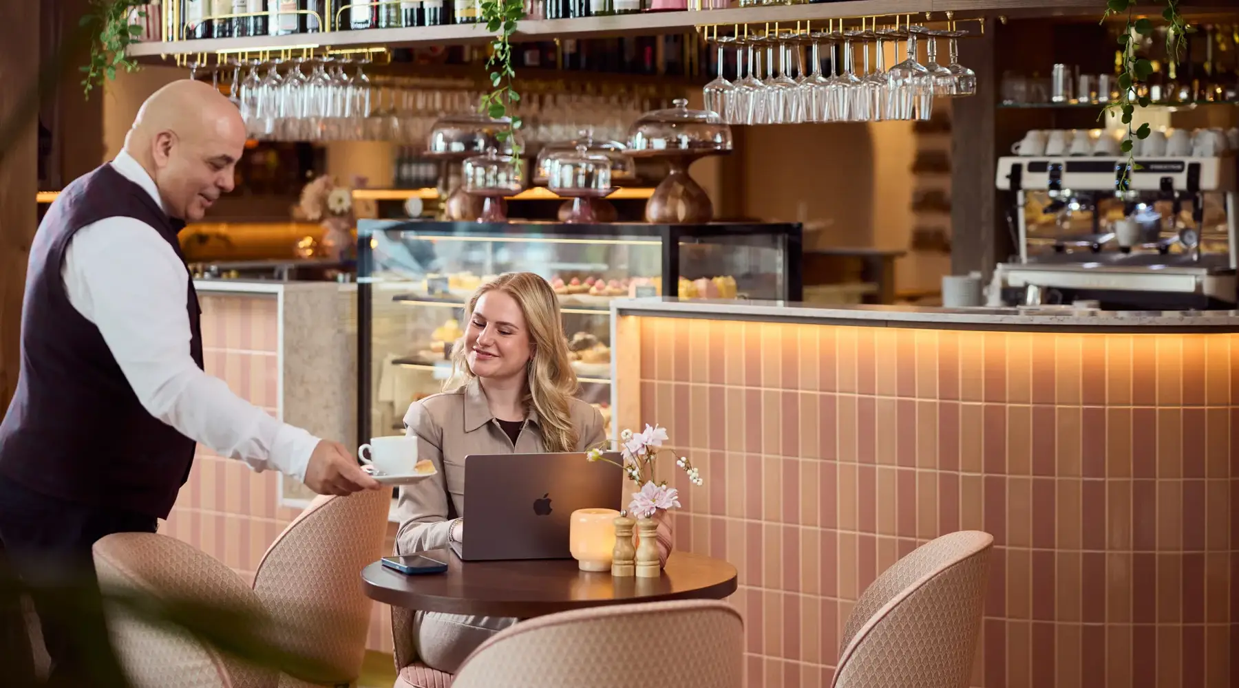 Café & Patisserie Zoetwaeter Hotel Volendam
