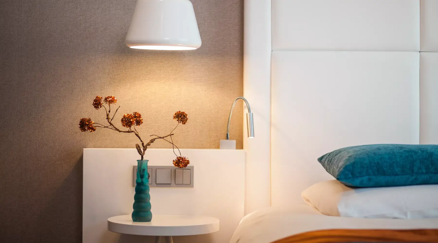 Bed detail