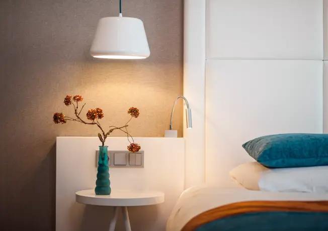 Bed detail