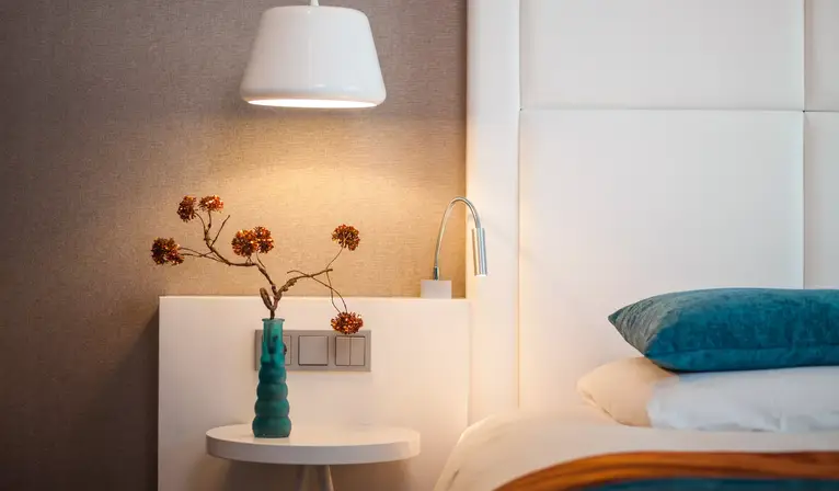 Bed detail