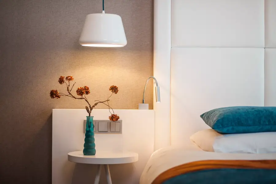 Bed detail