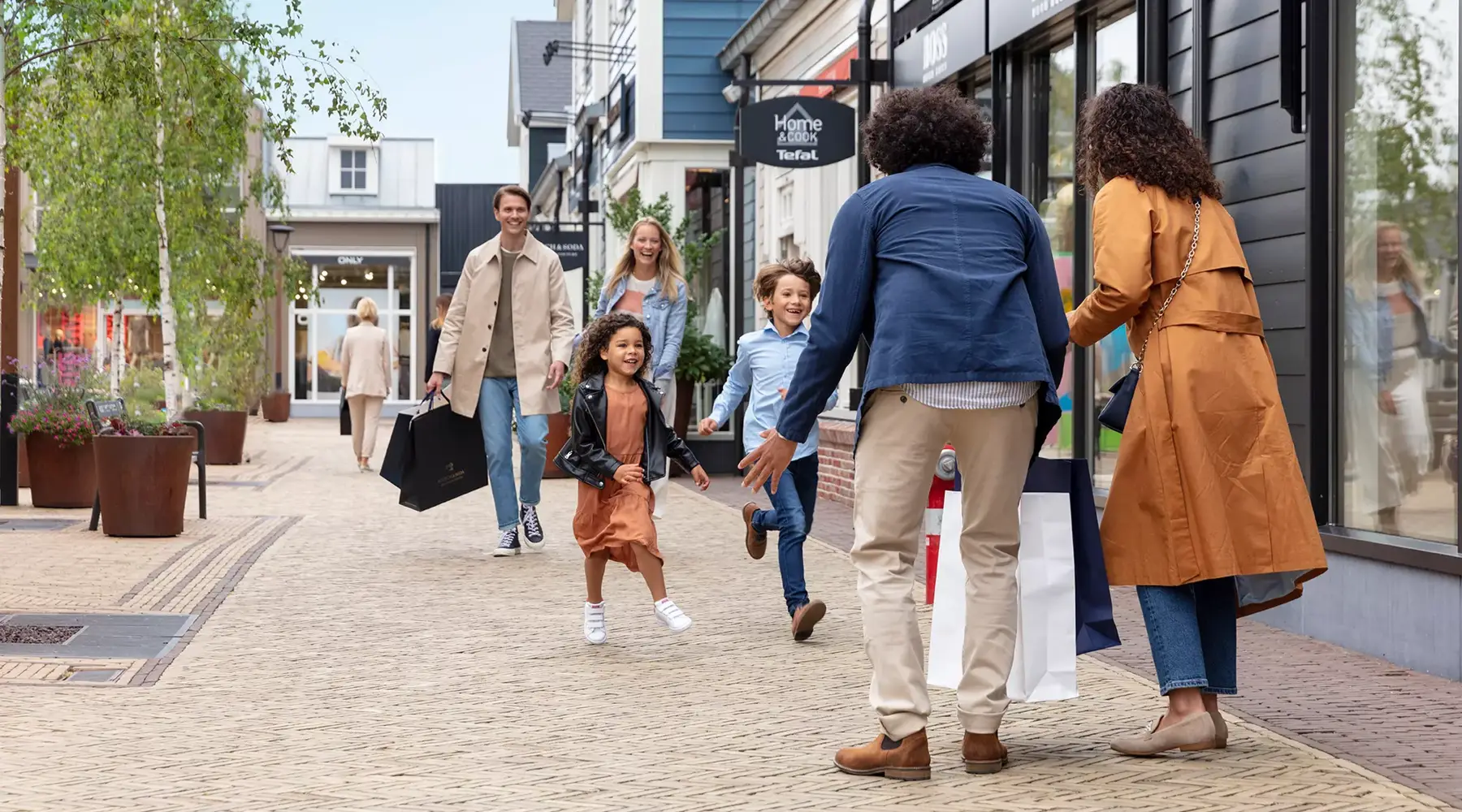 Family out and about at Batavia Stad Fashion Outlet