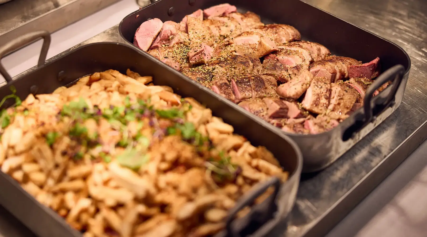 Detail photo of the poké bowl buffet