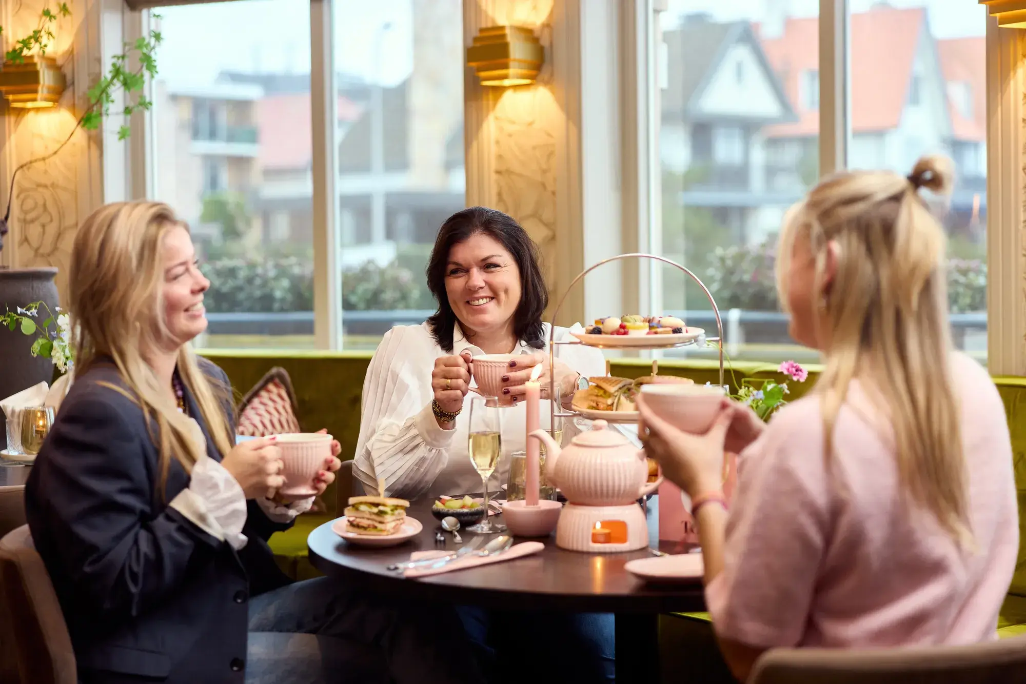 Mother enjoys High Tea by Toos with daughters
