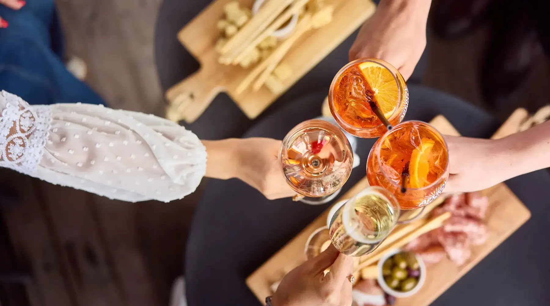 Aperitif auf der Terrasse des Restaurants Cocotte