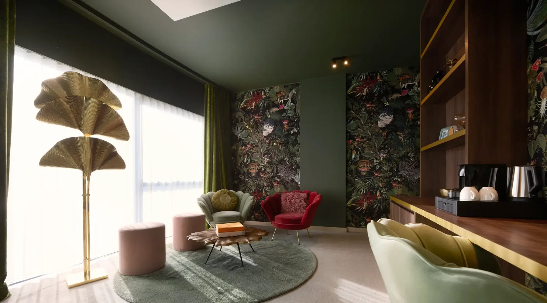 Jungle suite
