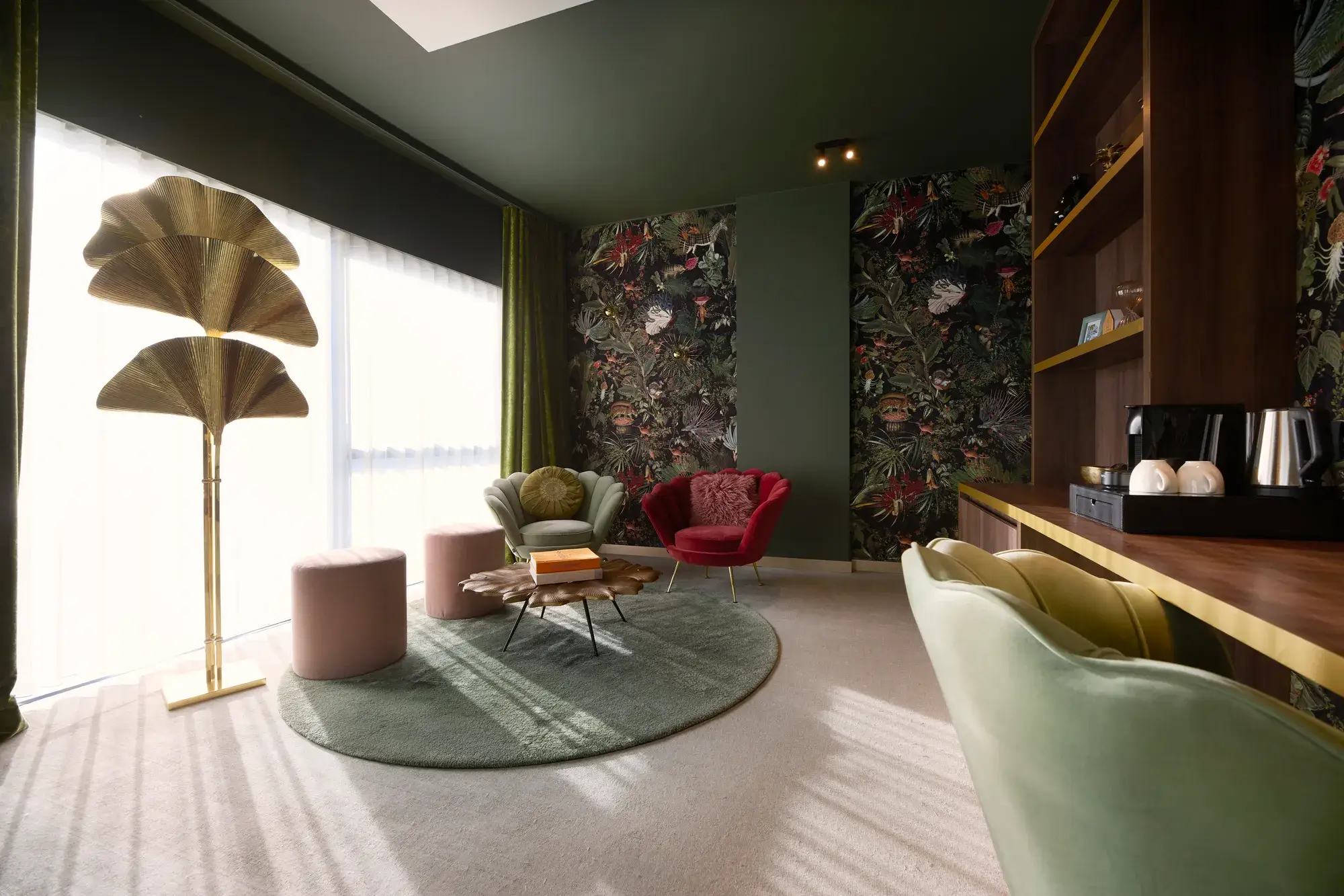 Jungle suite