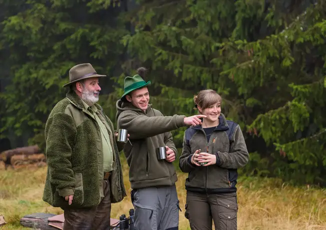 Jagers op jacht in Van der Valk Naturresort Drewit