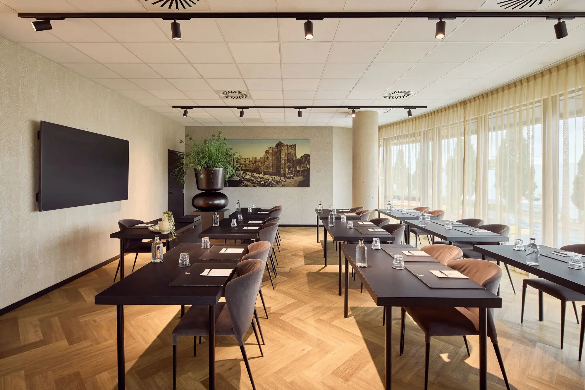 Zaal Gravensteen geschikt voor opleidingen en vergaderingen