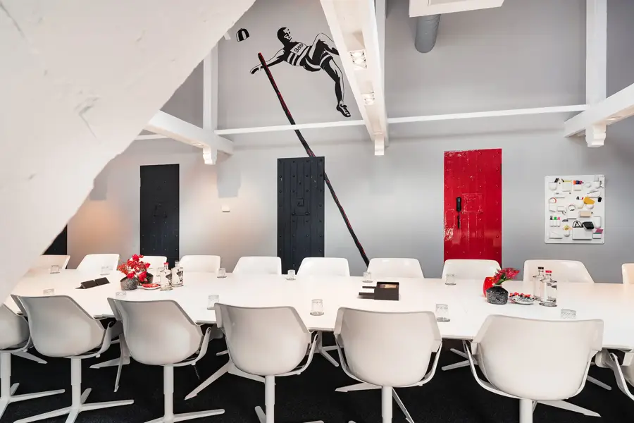 Tafel in zaal de ontsnapping