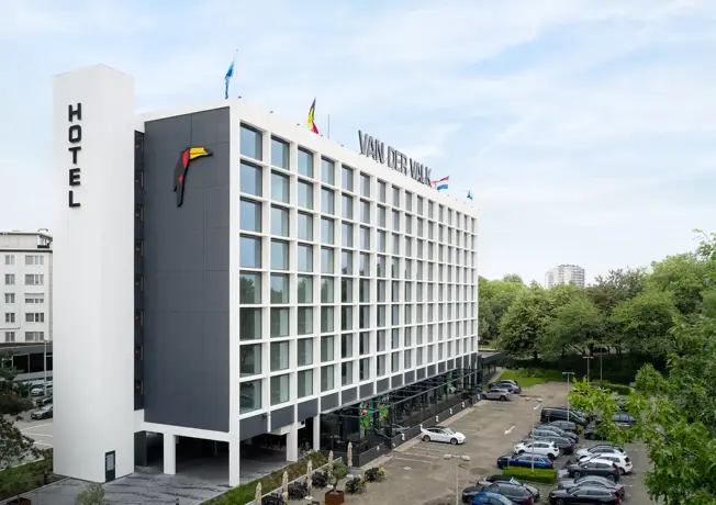 Front view of Hotel Antwerp