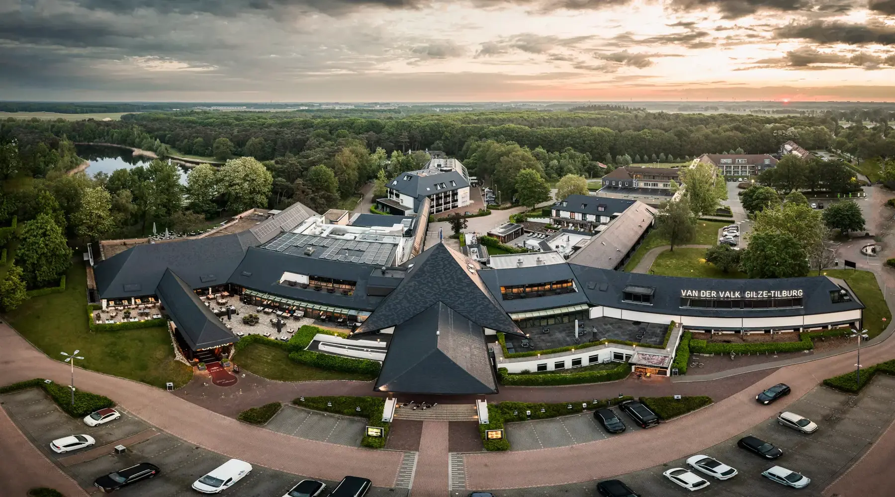 buitenzijde van der valk gilze tilburg