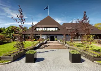 Vooraanzicht Van der Valk Hotel de Cantharel-Apeldoorn